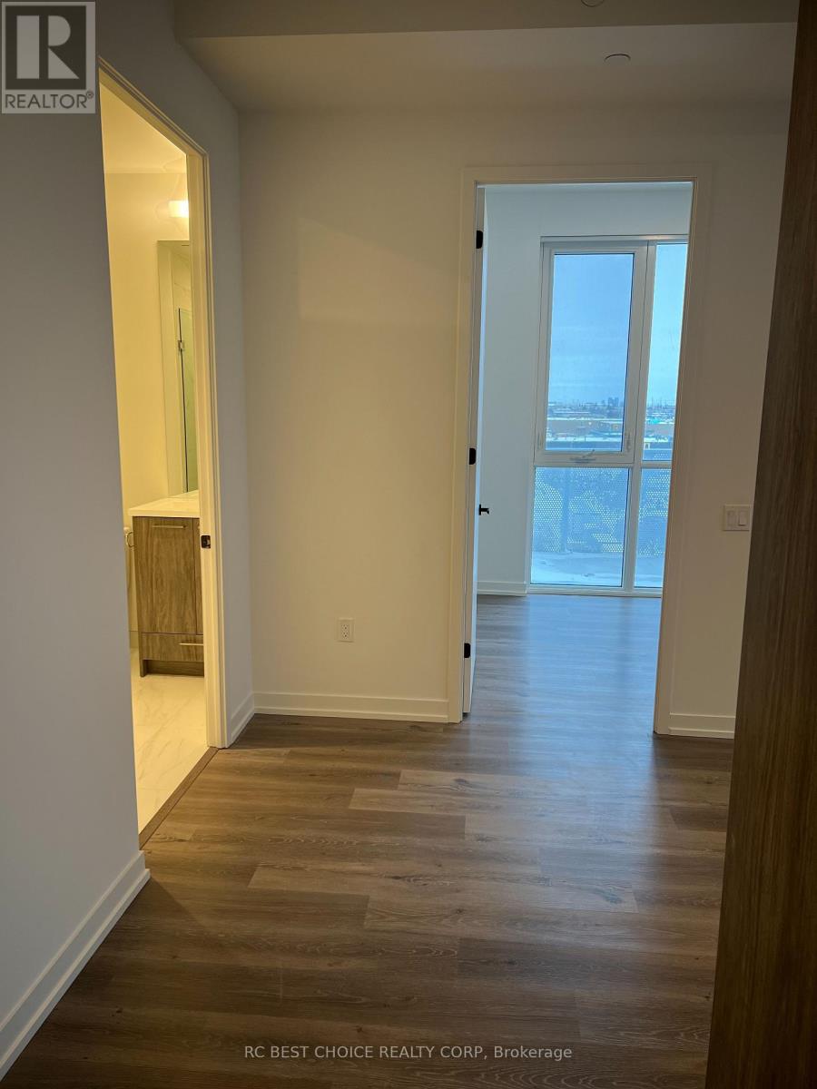 710 - 28 Interchange Way, Vaughan, Ontario  L4K 0P8 - Photo 11 - N12755422