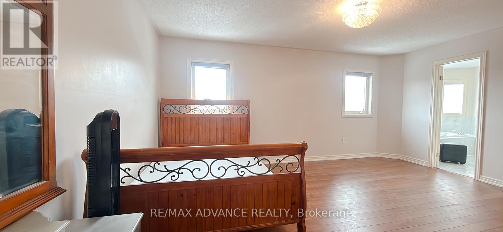 85 Gemini Crescent, Richmond Hill (Rouge Woods), Ontario  L4S 2K8 - Photo 10 - N12755484