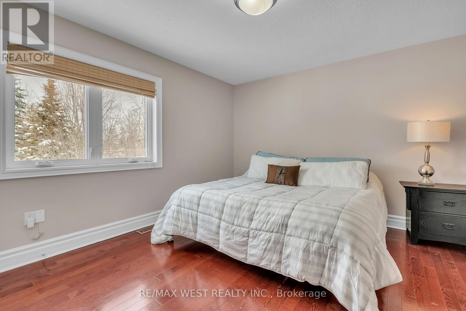 90 Birkhall Place, Barrie (Innis-Shore), Ontario  L4N 0K2 - Photo 14 - S12755396