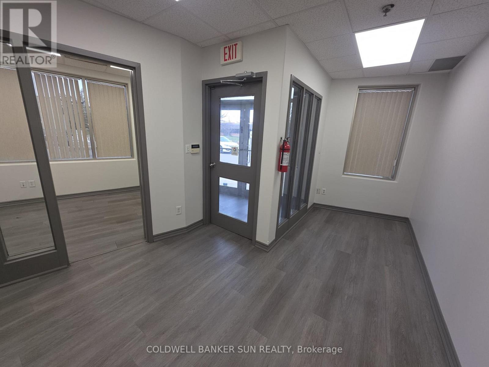 124 - 2 Automatic Road, Brampton, Ontario  L6S 6K8 - Photo 5 - W12592362