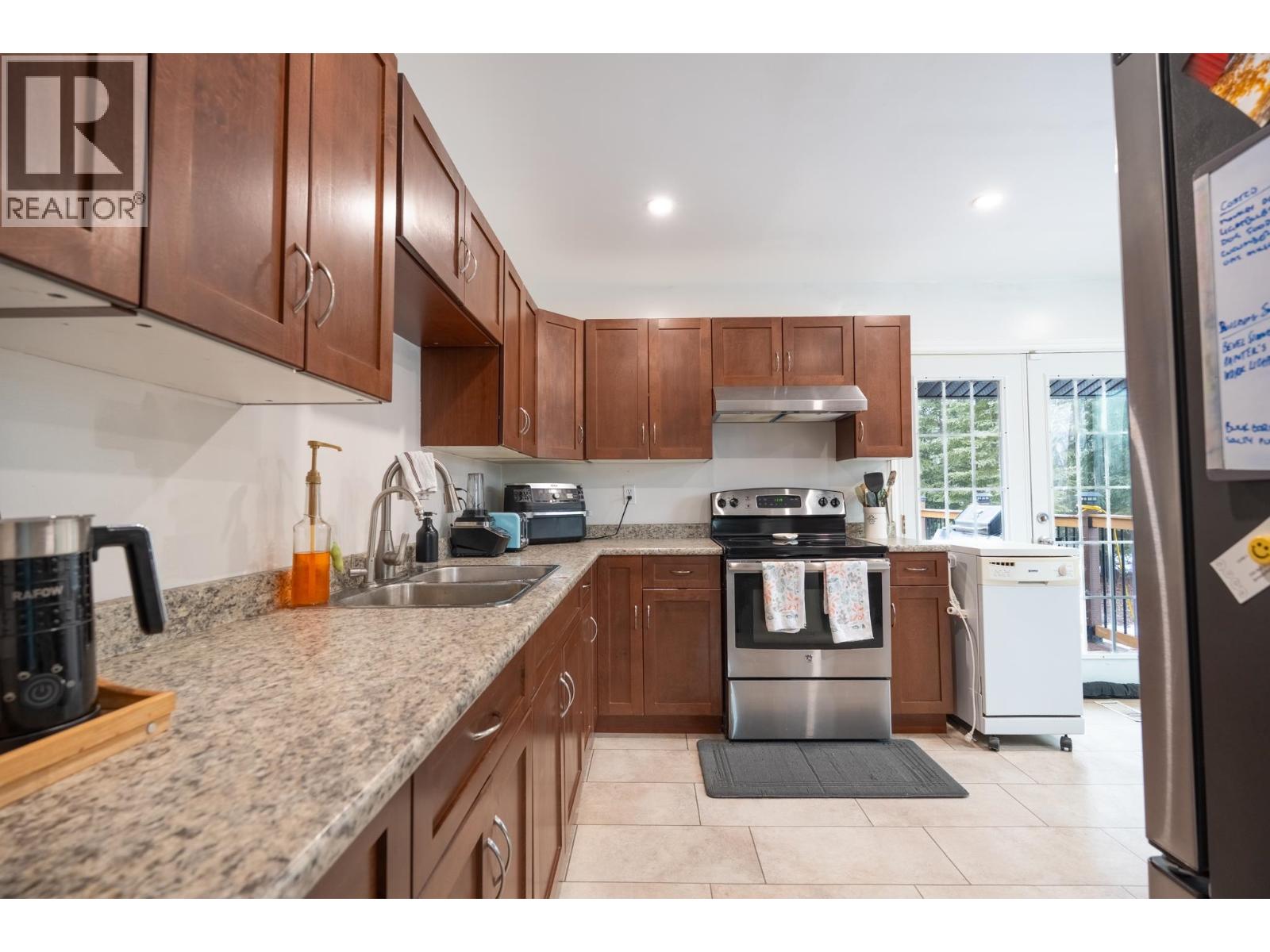 12500 Hillcrest Drive, Prince George, British Columbia  V2N 5C2 - Photo 4 - R3086237