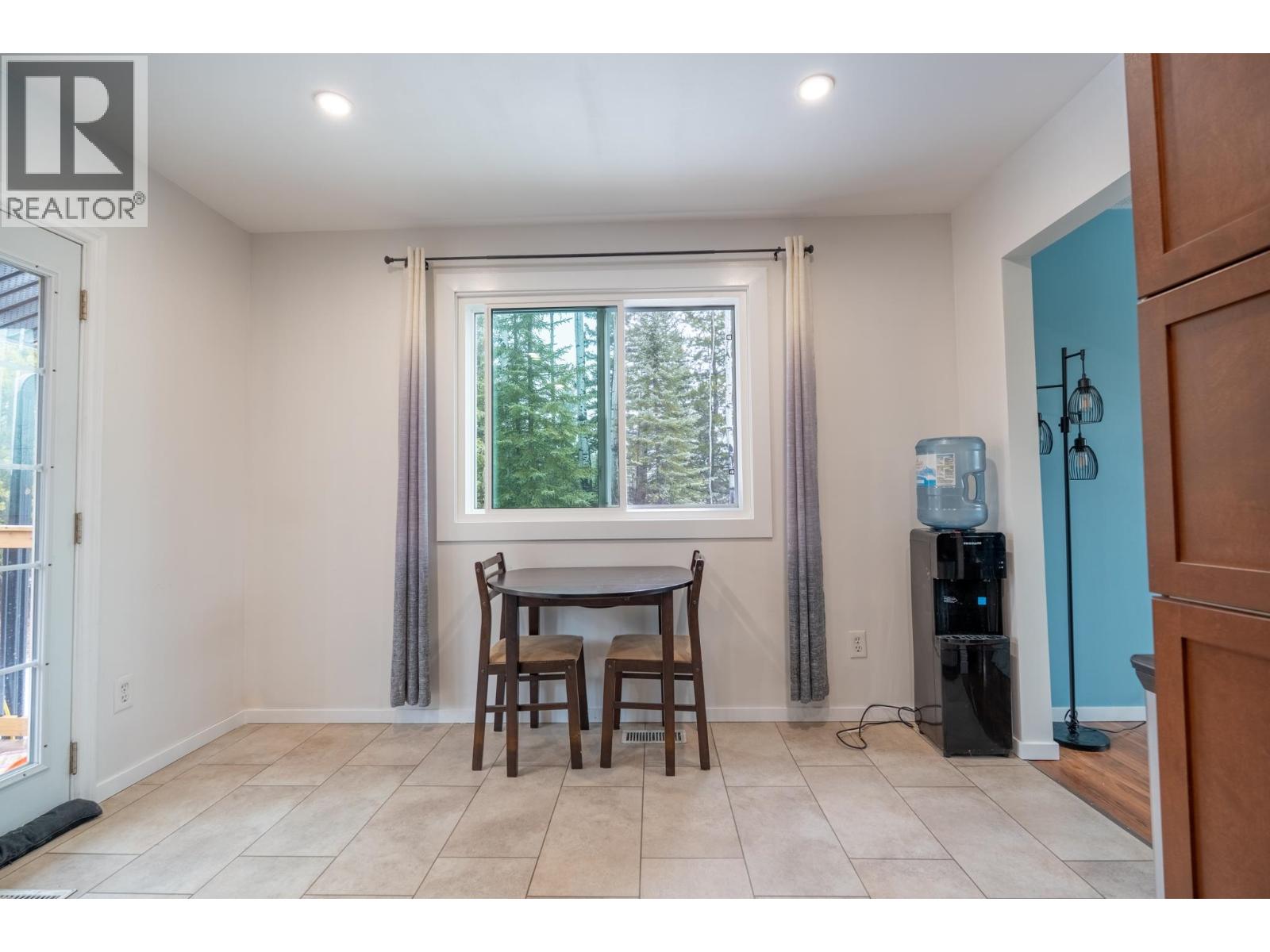 12500 Hillcrest Drive, Prince George, British Columbia  V2N 5C2 - Photo 6 - R3086237