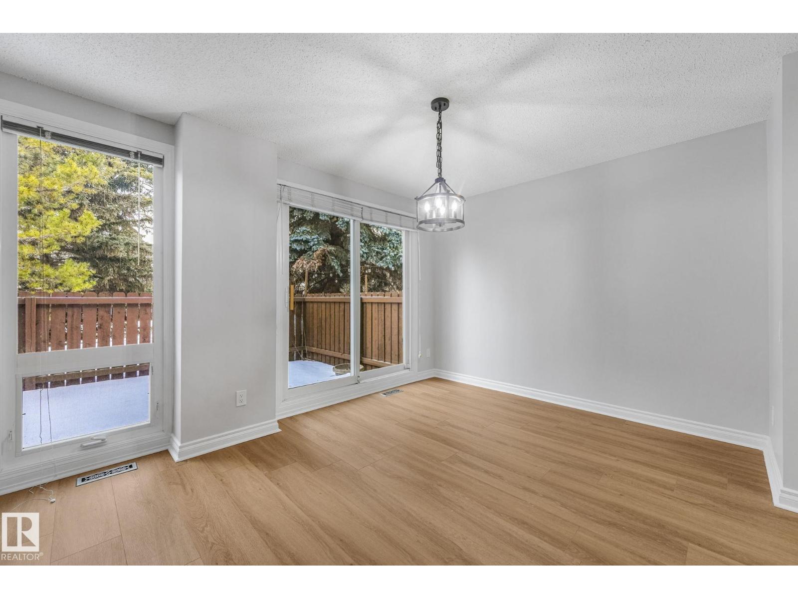 70 Hearthstone Nw, Edmonton, Alberta  T6H 5E5 - Photo 11 - E4472094