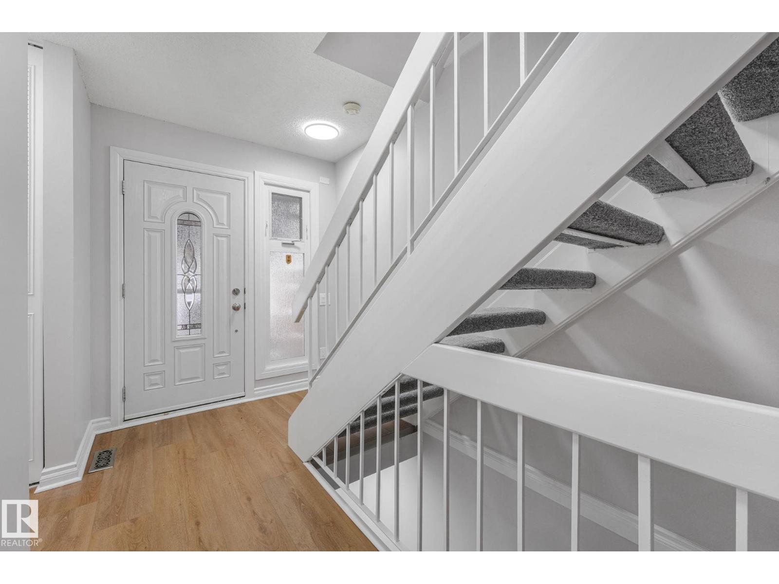 70 Hearthstone Nw, Edmonton, Alberta  T6H 5E5 - Photo 3 - E4472094