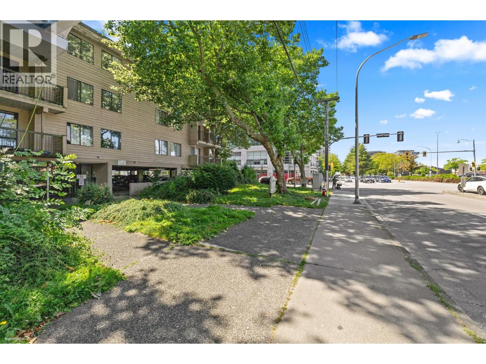 211 8400 Lansdowne Road, Richmond, British Columbia  V6X 3G3 - Photo 3 - R3032335