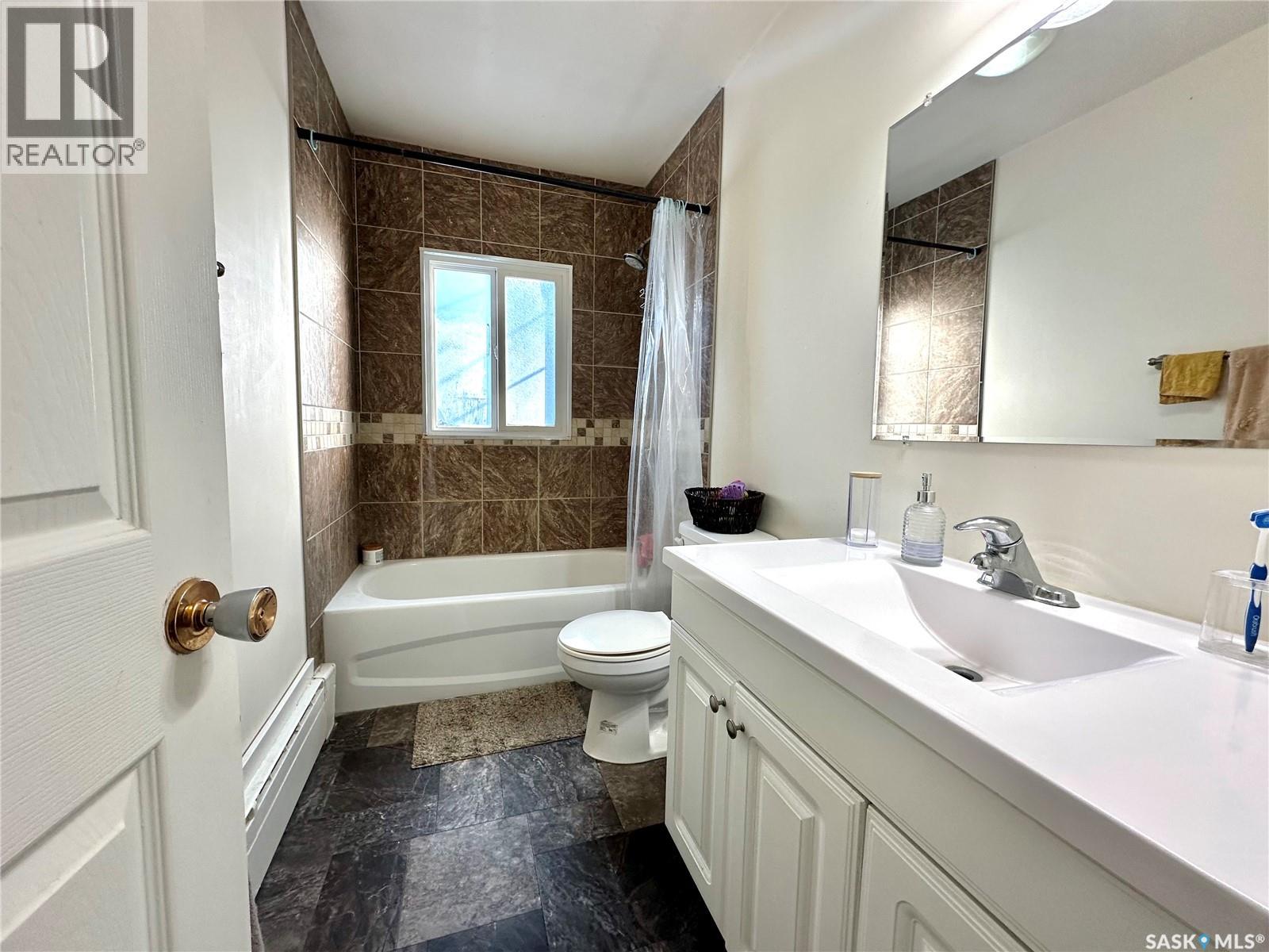 1502 105th Street, North Battleford, Saskatchewan  S9A 1T6 - Photo 5 - SK027897