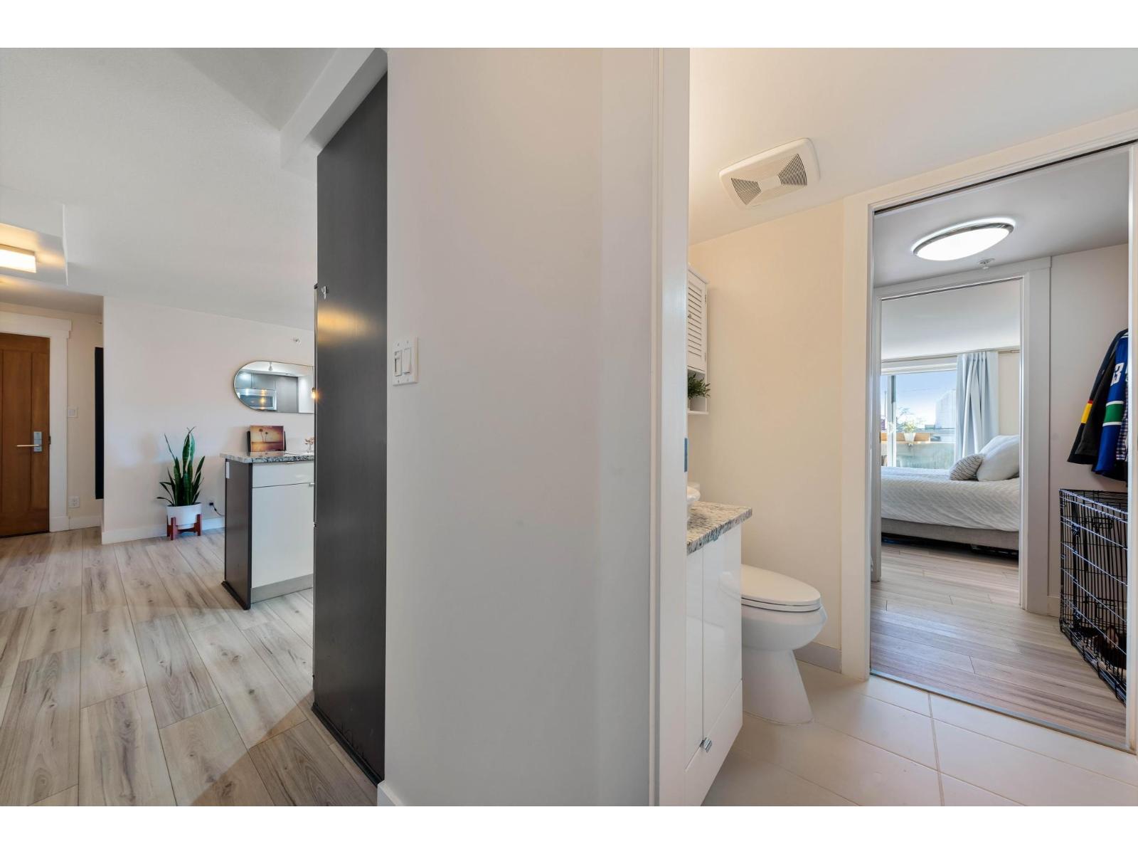 202 14955 Victoria Avenue, White Rock, British Columbia  V4B 1G2 - Photo 9 - R3085734