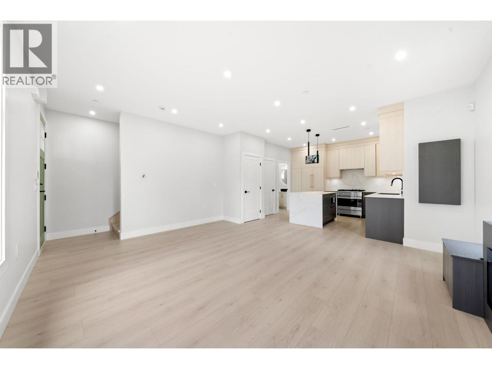 1 3274 E 44th Avenue, Vancouver, British Columbia  V5R 3B1 - Photo 17 - R3086204