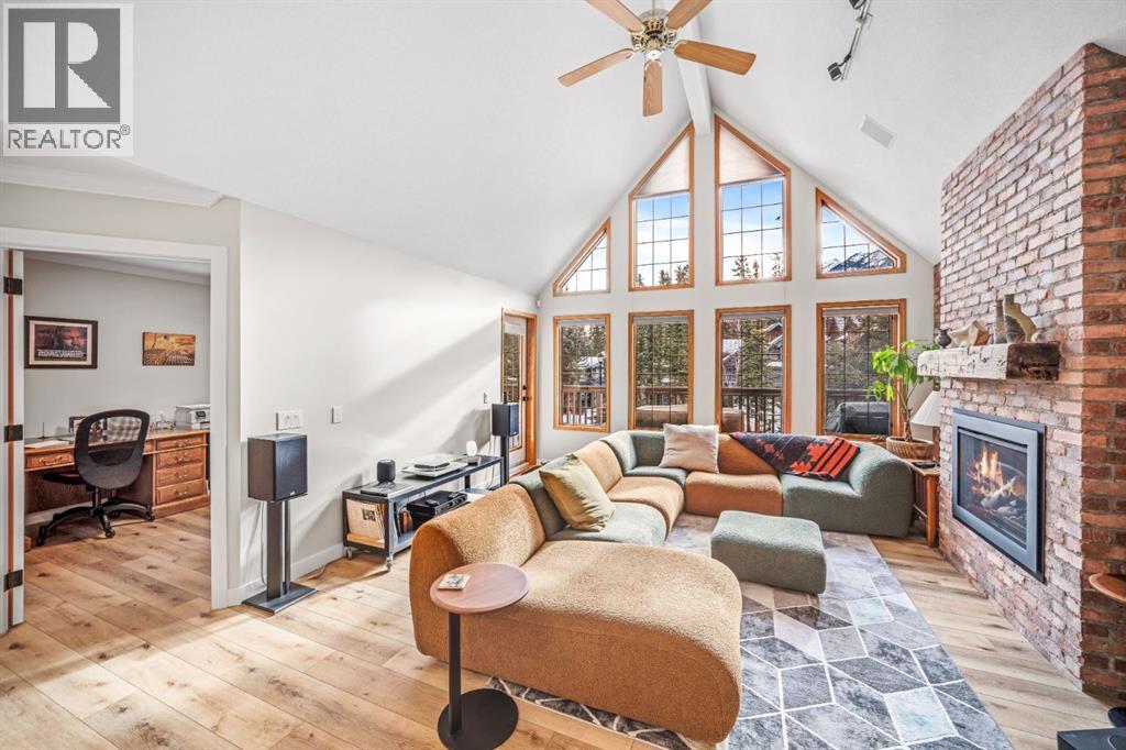 108 Lougheed Circle, Banff, Alberta  T1L 1B4 - Photo 11 - A2283298