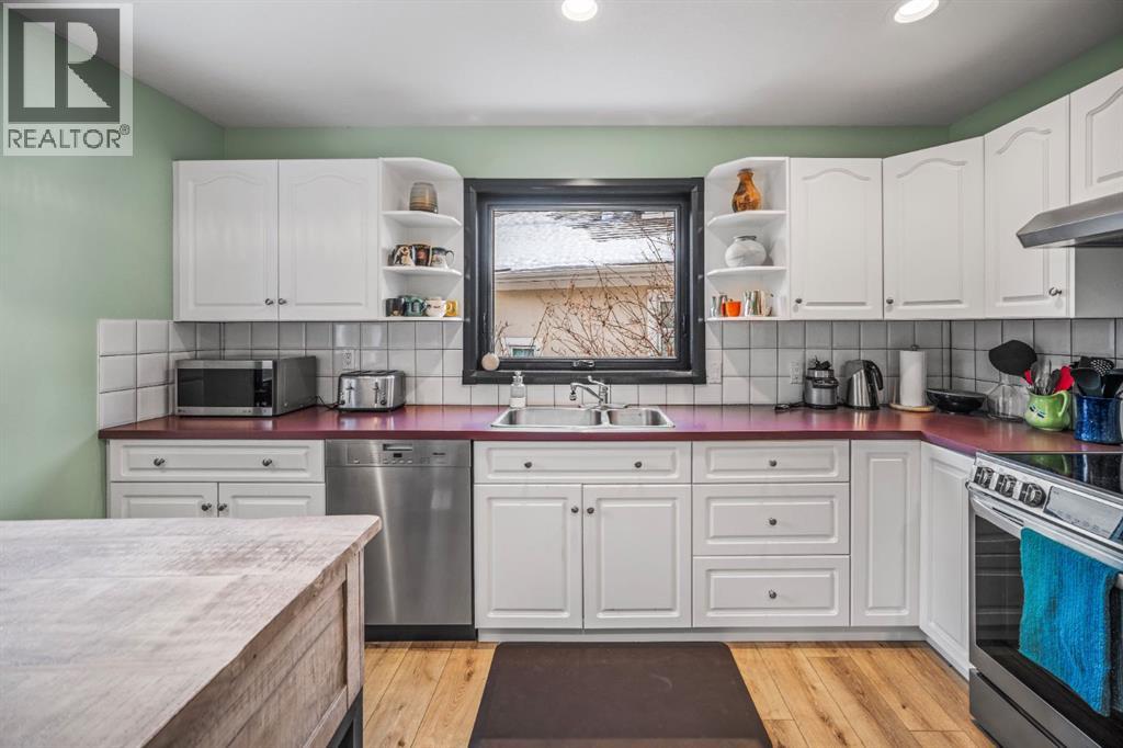 108 Lougheed Circle, Banff, Alberta  T1L 1B4 - Photo 19 - A2283298