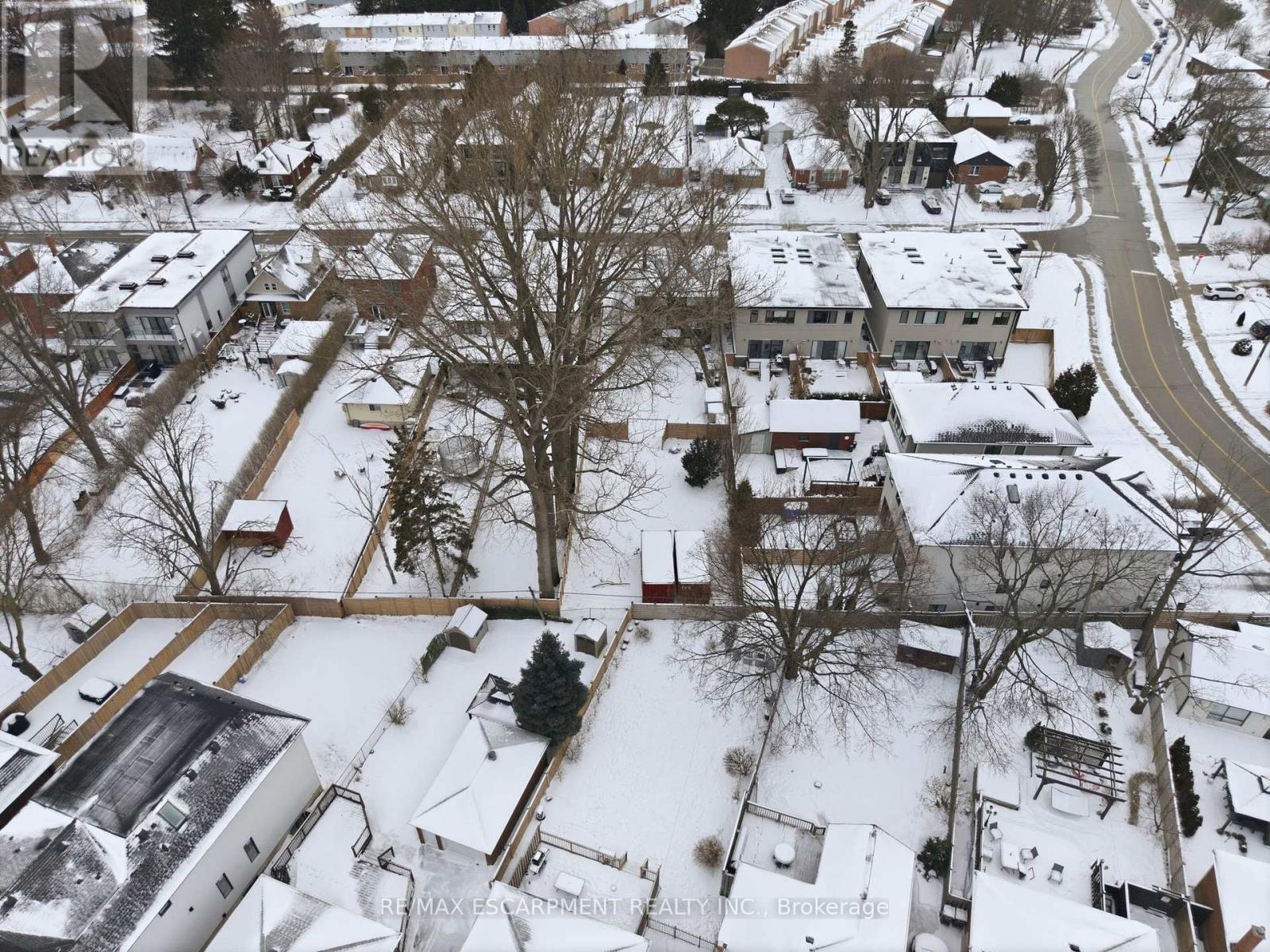 43 Broadview Avenue, Mississauga, Ontario  L5H 2S8 - Photo 3 - W12755426