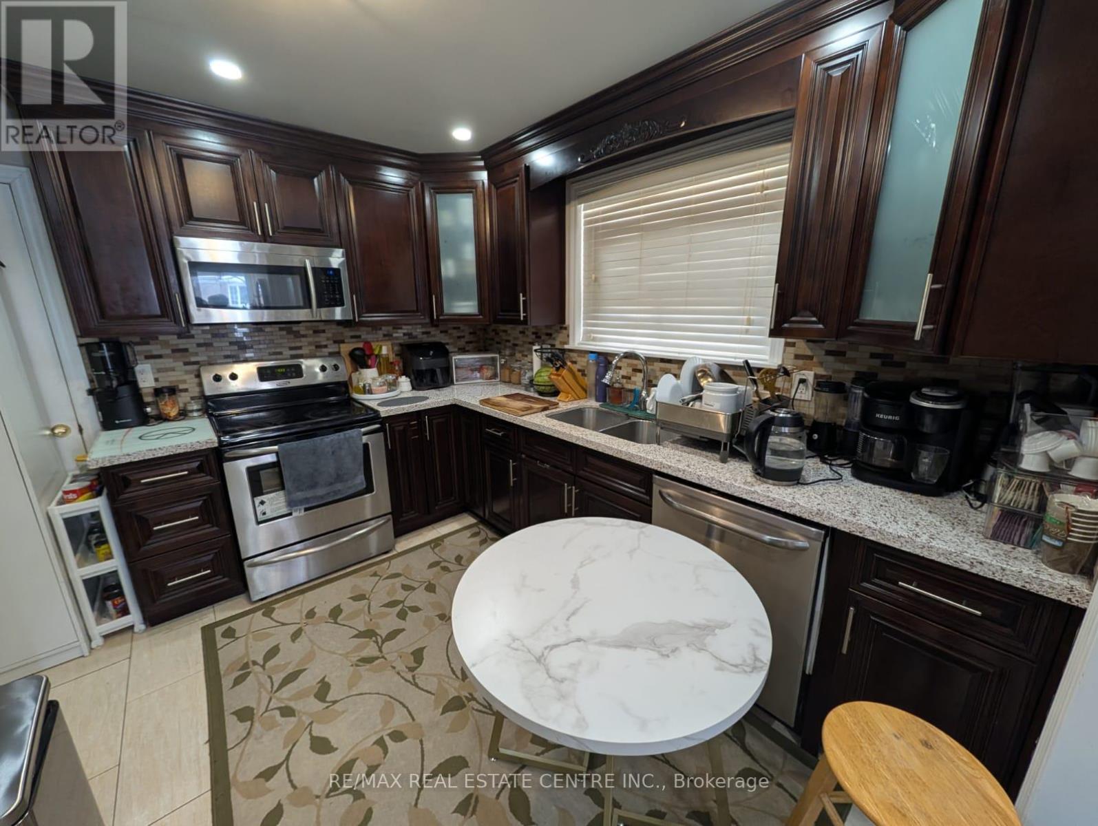 62 Flamingo Crescent, Brampton, Ontario  L6T 2G5 - Photo 12 - W12755456