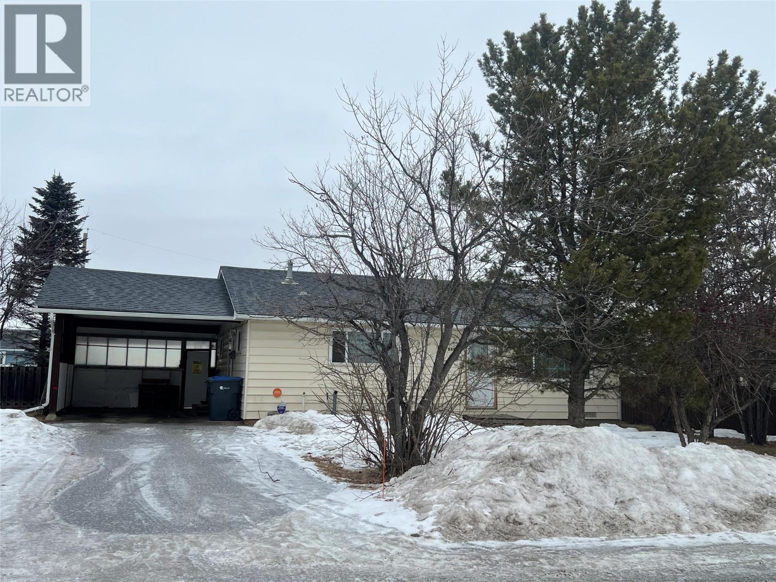 1216 113 Avenue, Dawson Creek 