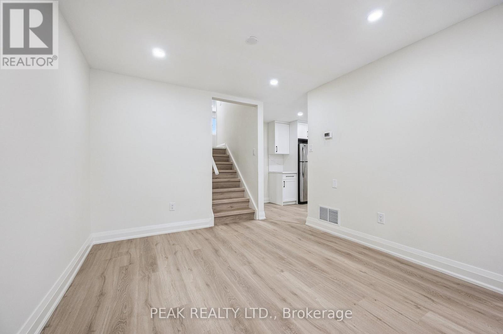 116 Markwood Drive, Kitchener, Ontario  N2M 2H6 - Photo 24 - X12755360