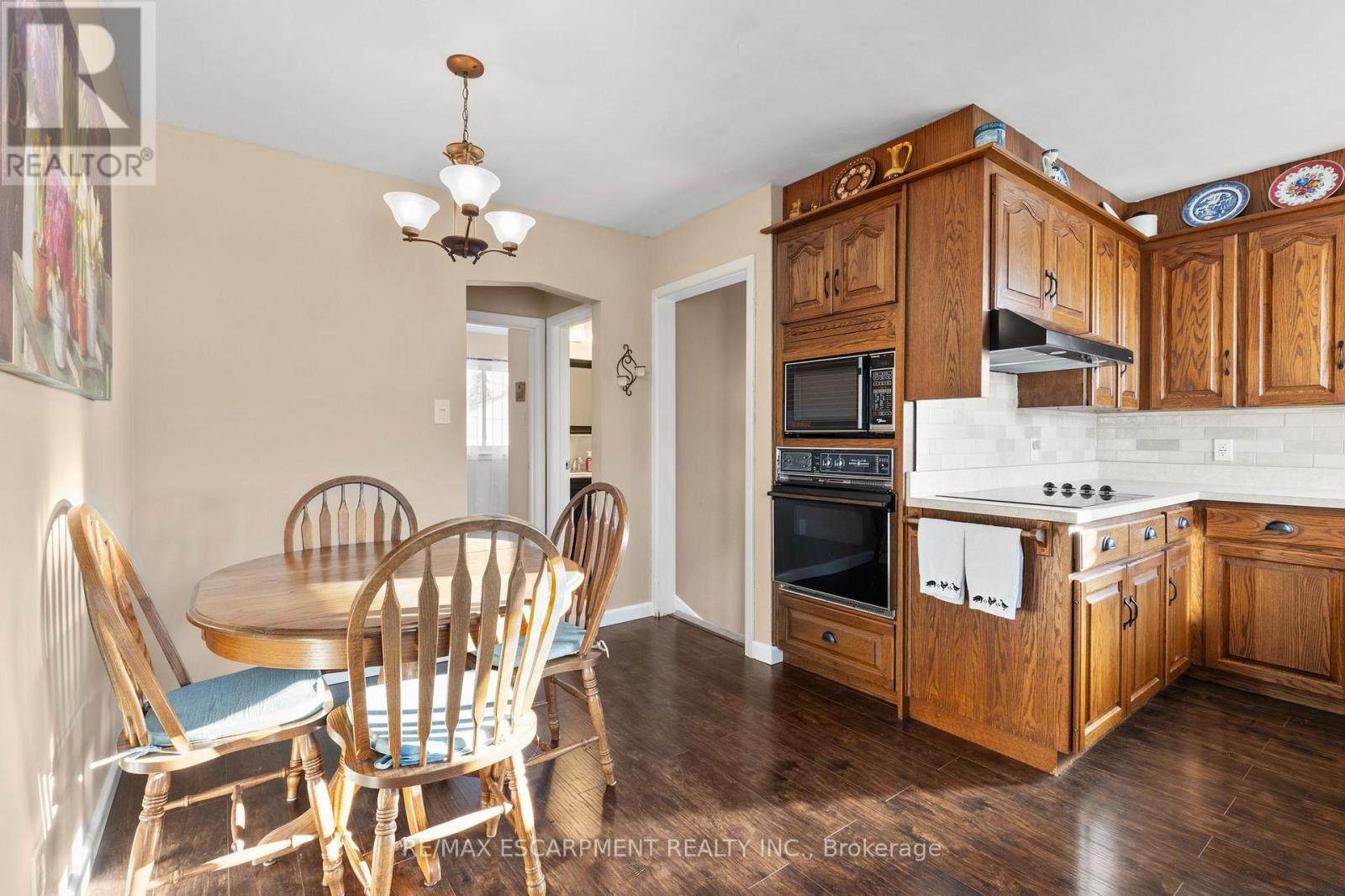 51 Elliott Avenue, Hamilton, Ontario  L8T 2H7 - Photo 11 - X12755366