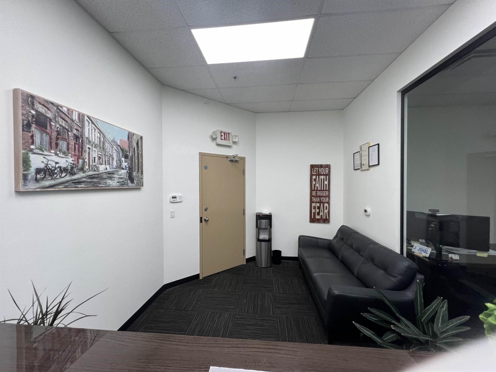 204 12899 80 Avenue, Surrey, British Columbia  V3W 0E6 - Photo 2 - C8075653