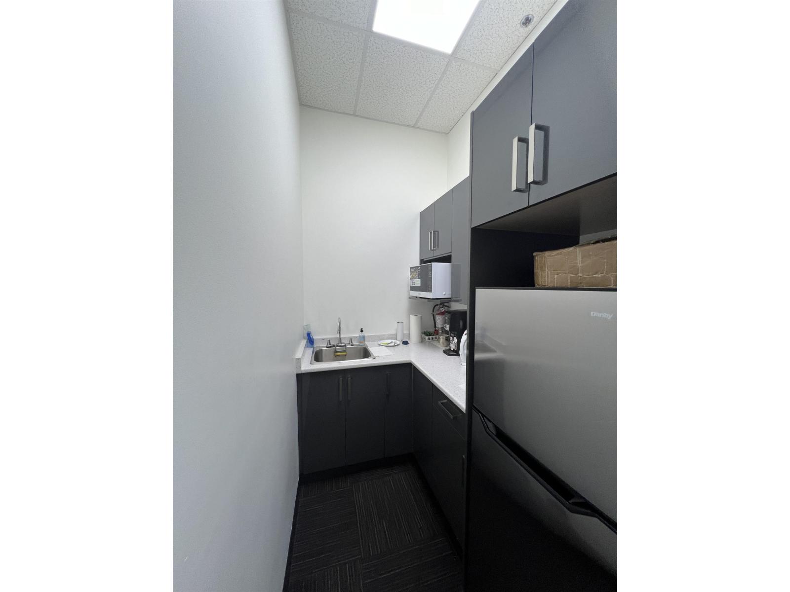 204 12899 80 Avenue, Surrey, British Columbia  V3W 0E6 - Photo 7 - C8075653