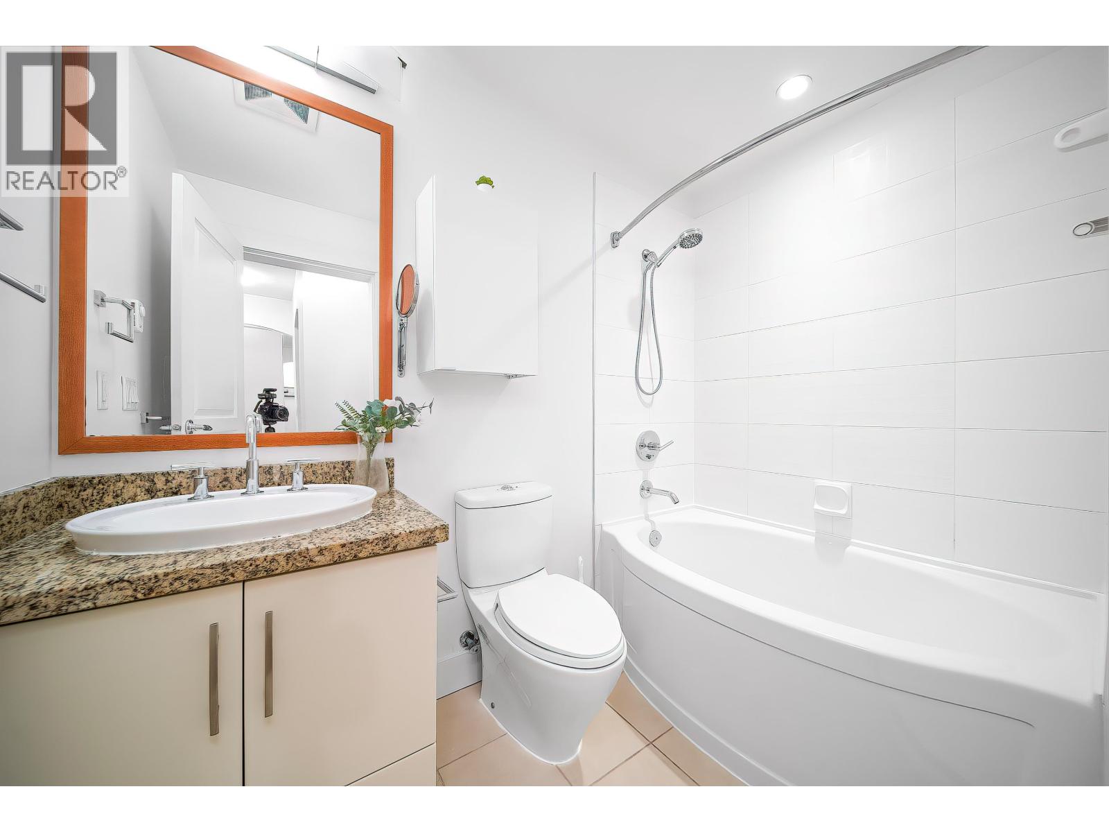 212 6333 Larkin Drive, Vancouver, British Columbia  V6T 0A7 - Photo 20 - R3086209