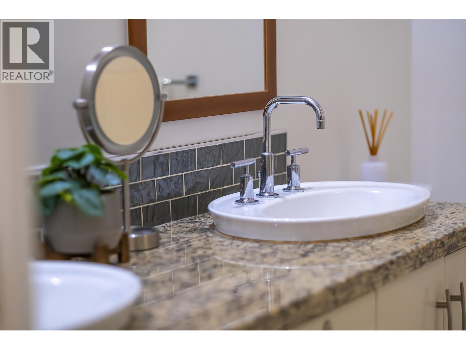 212 6333 Larkin Drive, Vancouver, British Columbia  V6T 0A7 - Photo 15 - R3086209