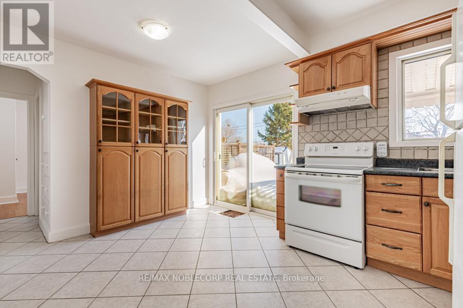 93 Mcintosh Street, Toronto, Ontario  M1N 3Y6 - Photo 9 - E12753092