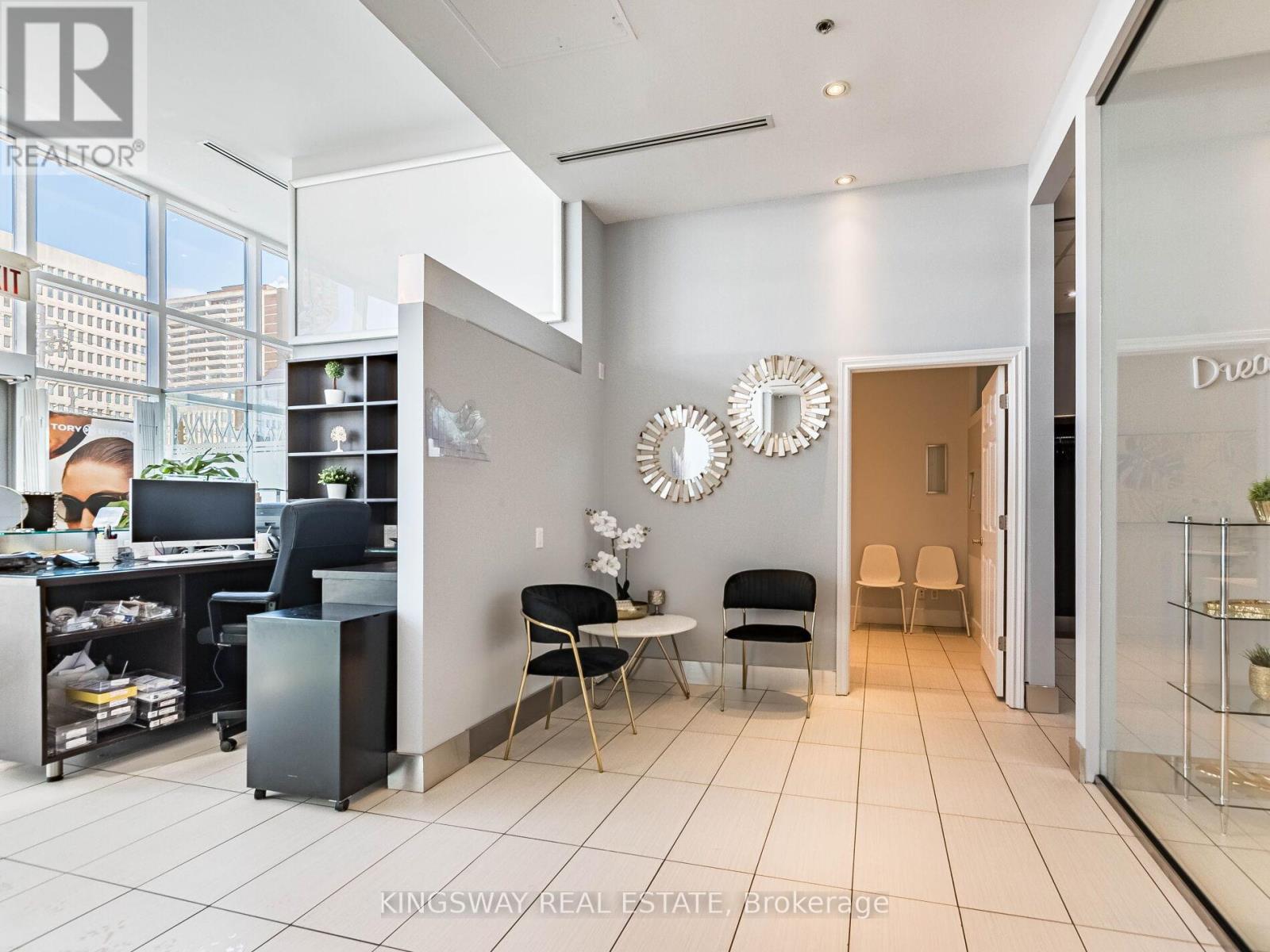 7 - 3391 Bloor Street W, Toronto, Ontario  M8X 1G3 - Photo 39 - W12731356