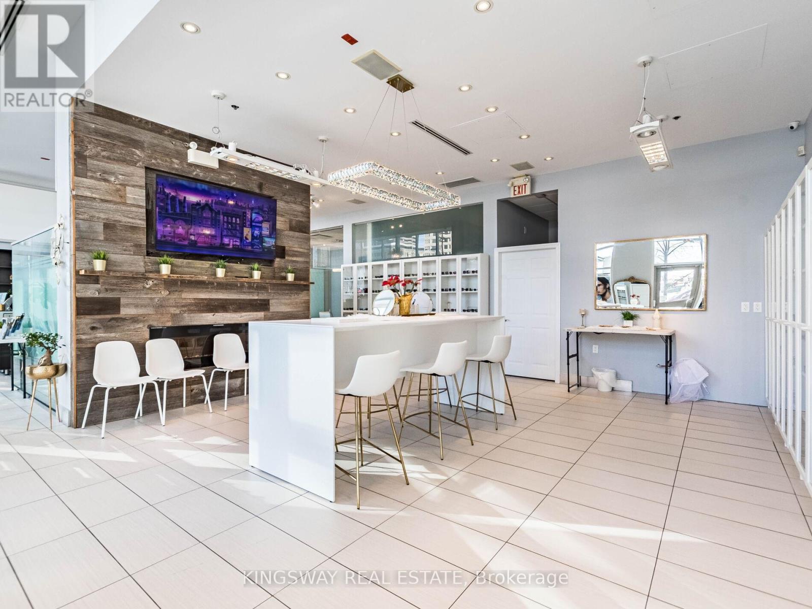 7 - 3391 Bloor Street W, Toronto, Ontario  M8X 1G3 - Photo 34 - W12731356