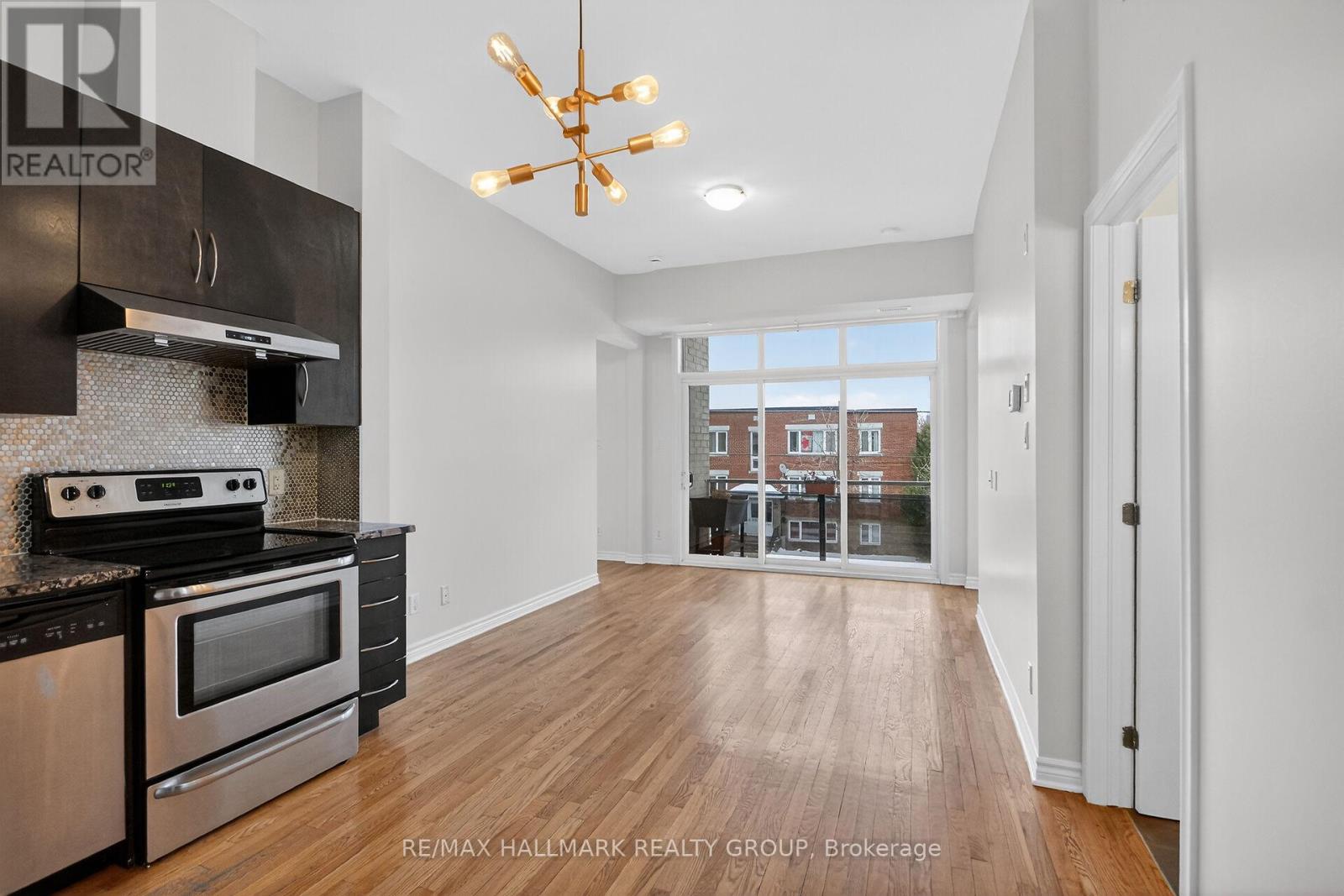 210 - 682 Churchill Avenue N, Ottawa, Ontario  K1Z 5G5 - Photo 4 - X12755540