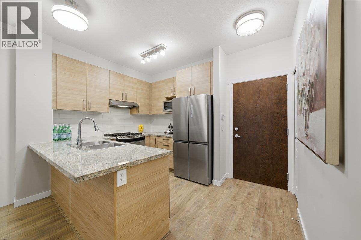 113 1150 Kensal Place, Coquitlam, British Columbia  V3B 0H4 - Photo 2 - R3086246
