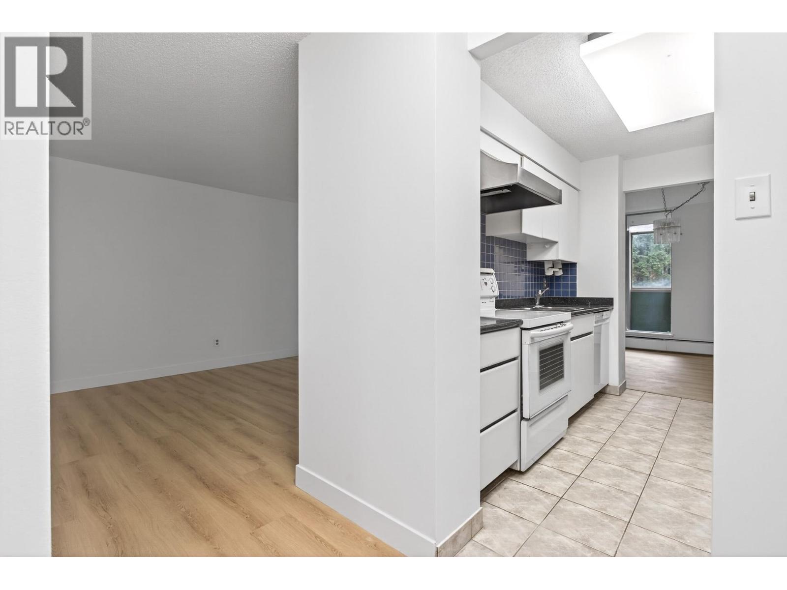 504 2024 Fullerton Avenue, North Vancouver, British Columbia  V7P 3G4 - Photo 15 - R3086286