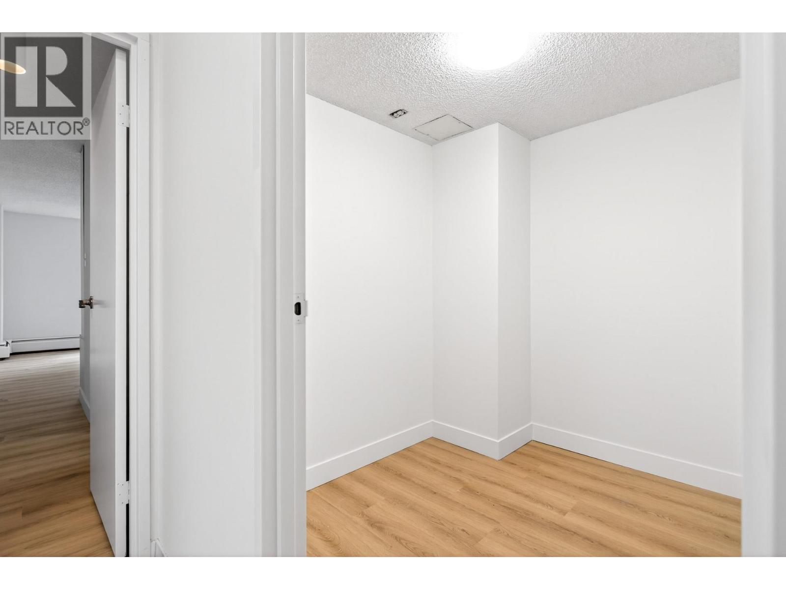 504 2024 Fullerton Avenue, North Vancouver, British Columbia  V7P 3G4 - Photo 34 - R3086286