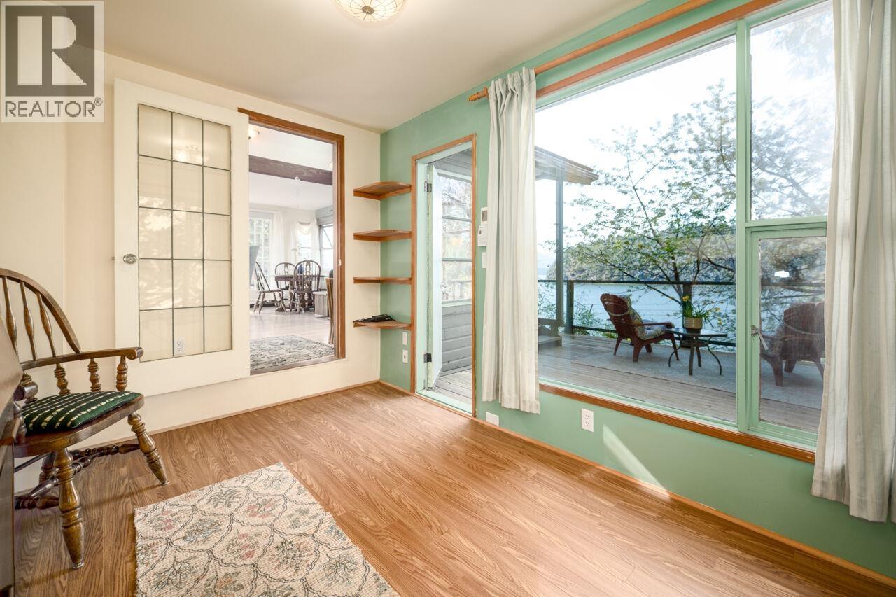 1587 Mount Gardner Road, Bowen Island, British Columbia  V0N 1G2 - Photo 13 - R3086248