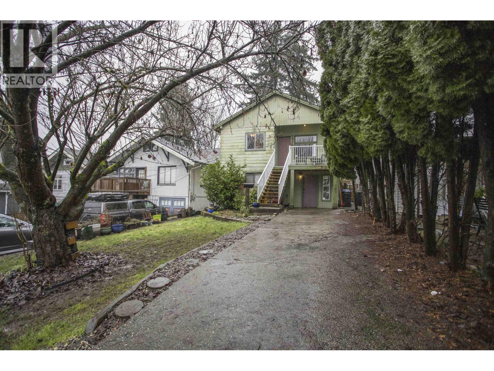 1976 Warwick Avenue, Port Coquitlam, British Columbia  V3C 1L6 - Photo 3 - R3086251