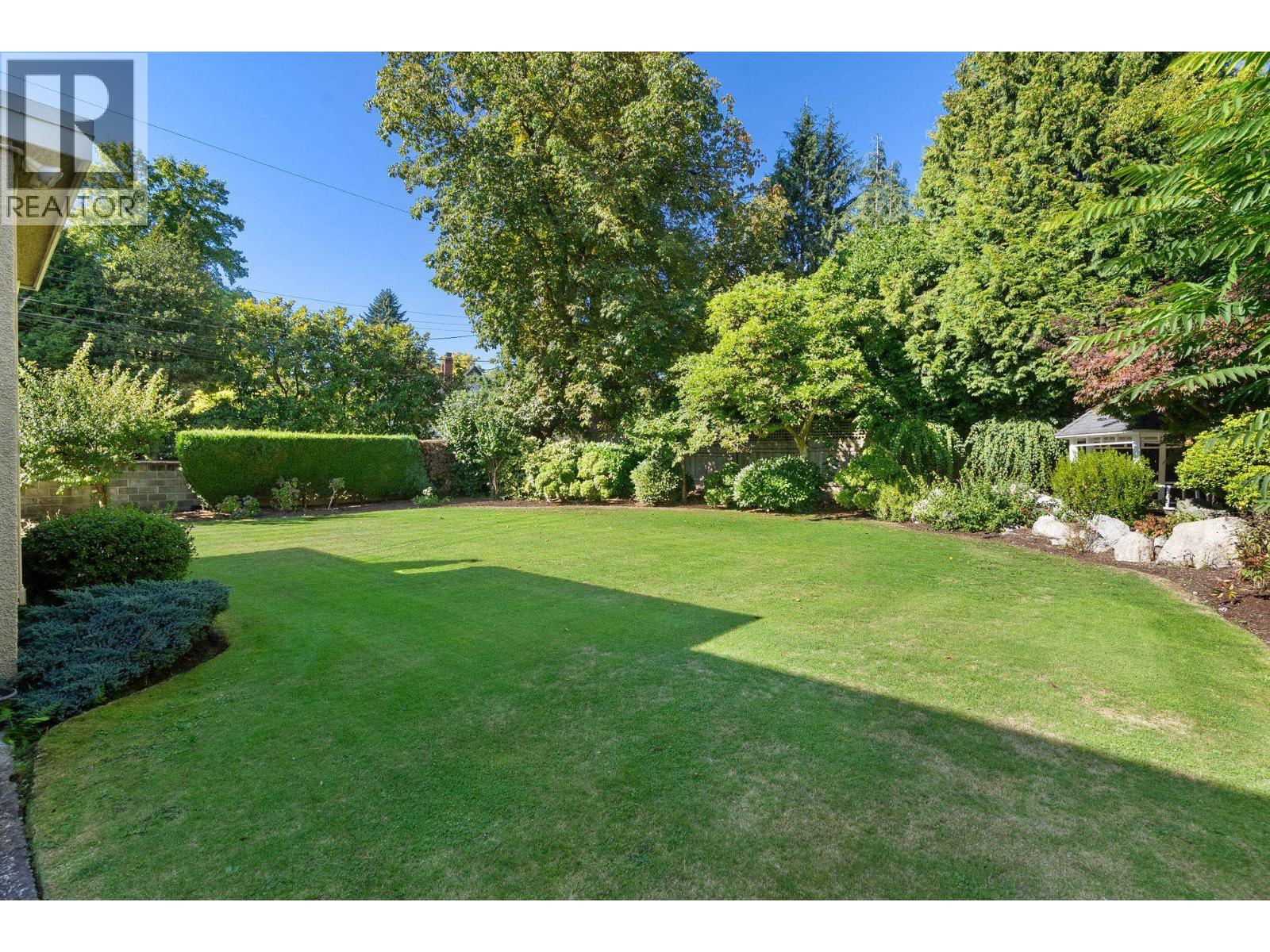 1537 W 40th Avenue, Vancouver, British Columbia  V6M 1V7 - Photo 3 - R3086272