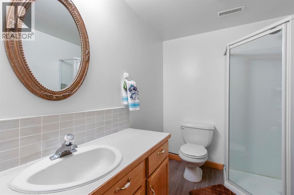 107 Monica Bay, Carstairs, Alberta  T0M 0N0 - Photo 24 - A2277960