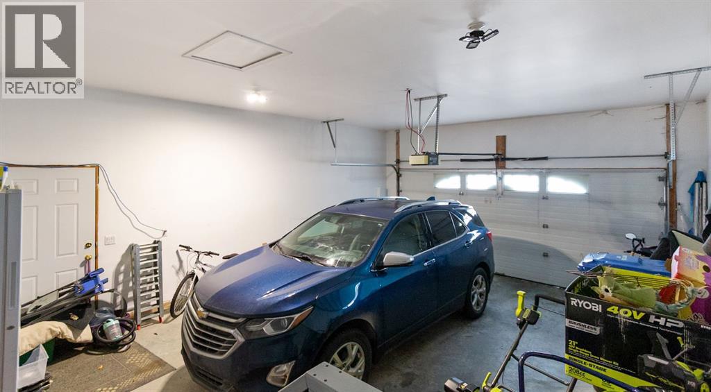 107 Monica Bay, Carstairs, Alberta  T0M 0N0 - Photo 27 - A2277960