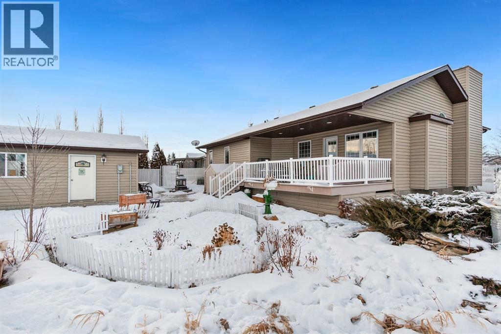 107 Monica Bay, Carstairs, Alberta  T0M 0N0 - Photo 32 - A2277960