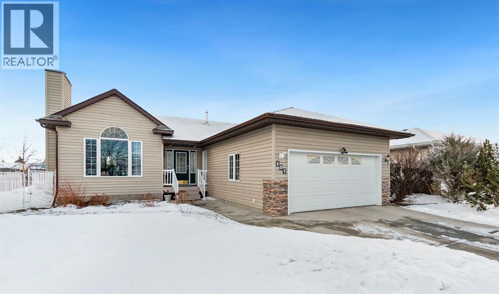 107 Monica Bay, Carstairs, Alberta  T0M 0N0 - Photo 42 - A2277960