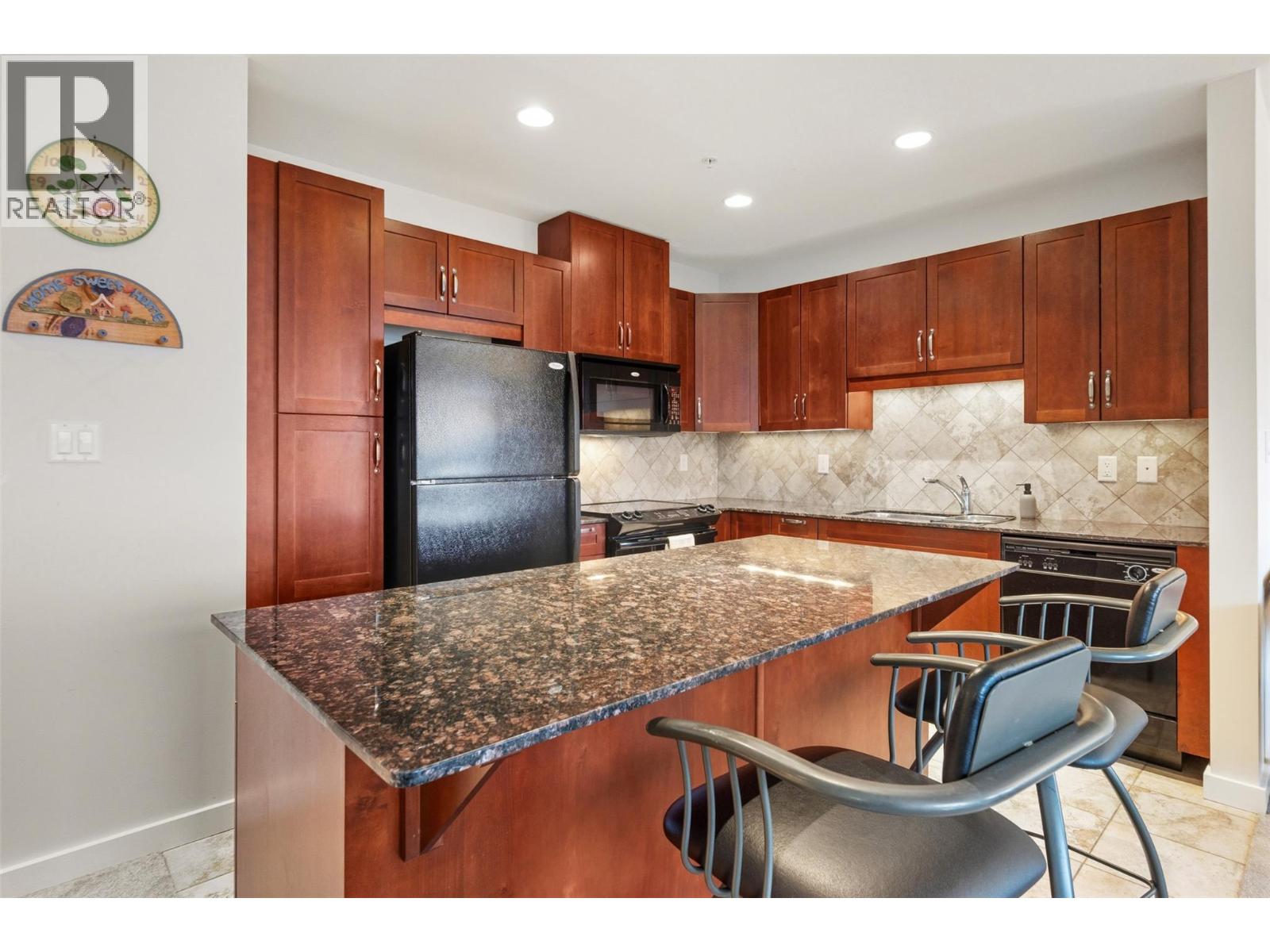 3301 Skaha Lake Road Unit# 704 Penticton Photo 6