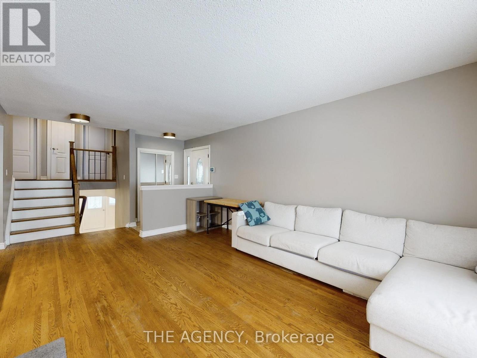 54 Manorglen Crescent, Toronto, Ontario  M1S 1W4 - Photo 3 - E12755532