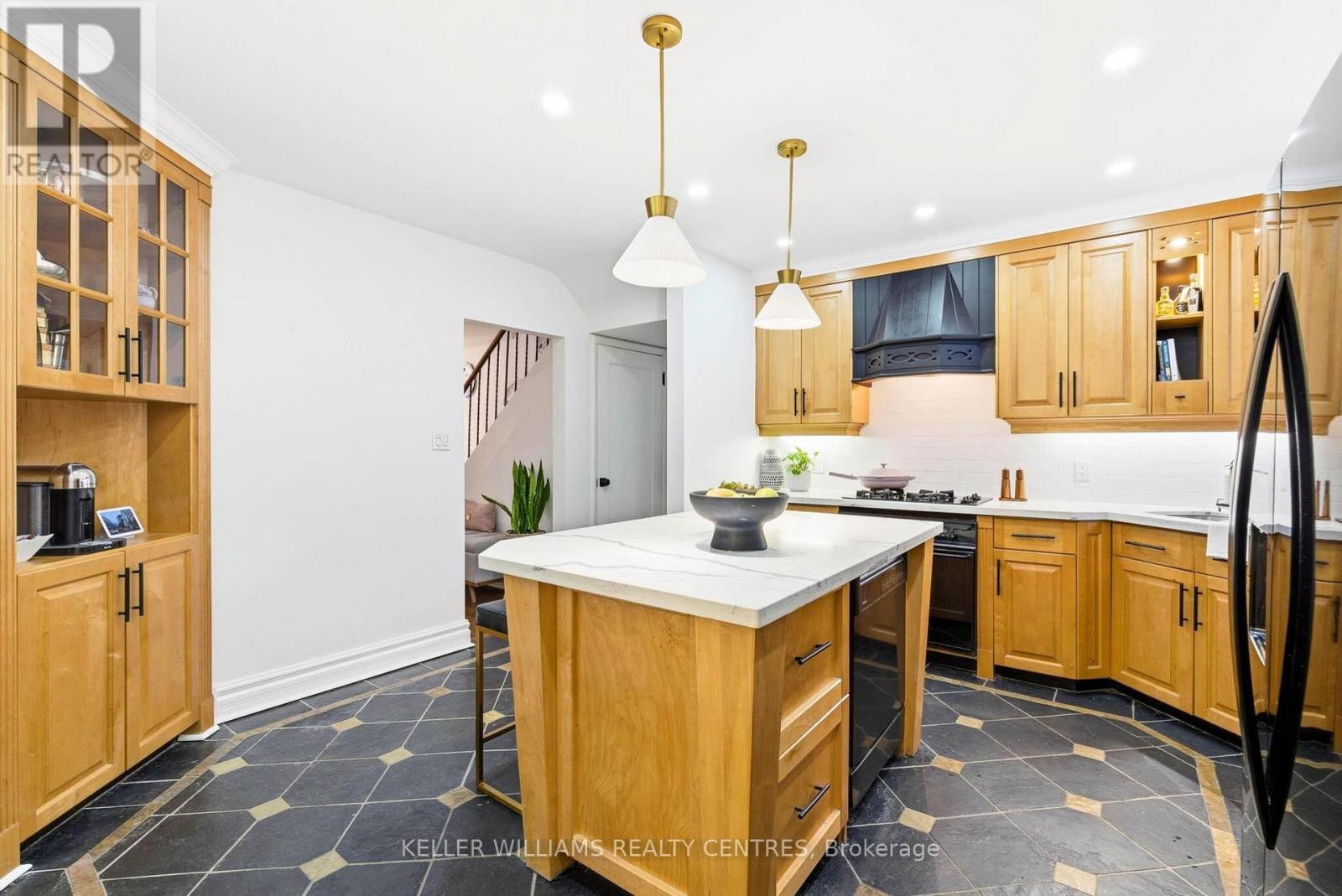 122a Neville Park Boulevard, Toronto, Ontario  M4E 3P8 - Photo 13 - E12755550