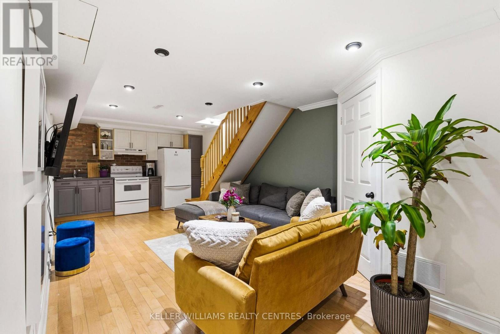 122a Neville Park Boulevard, Toronto, Ontario  M4E 3P8 - Photo 28 - E12755550