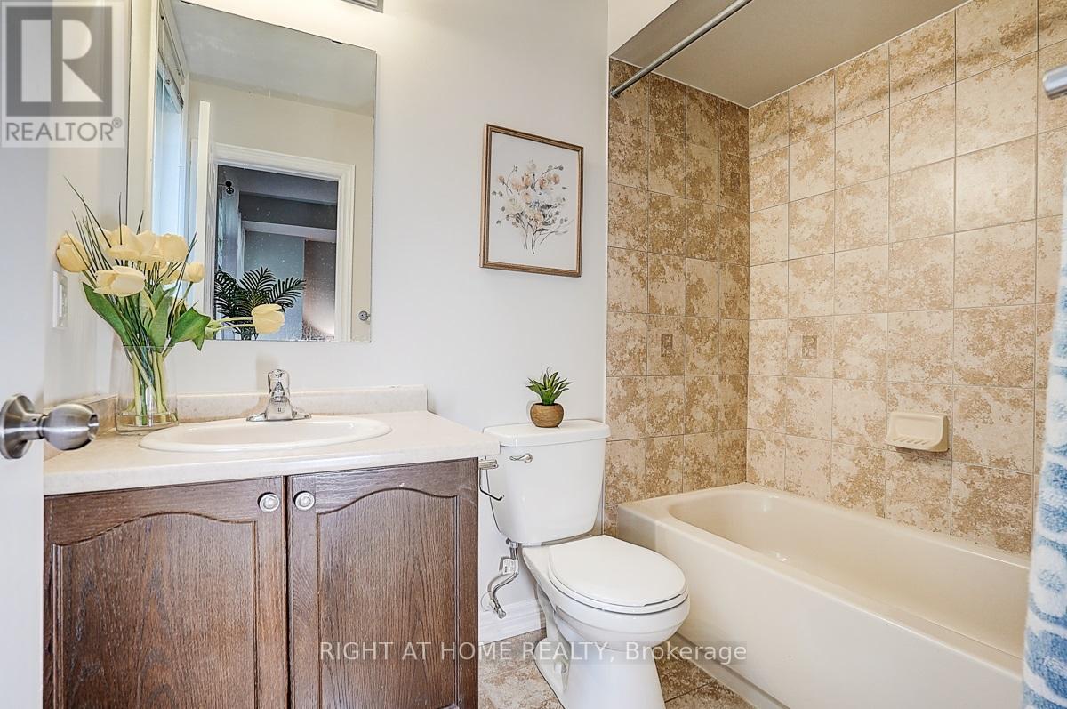 15 - 151 Silverwood Avenue, Richmond Hill, Ontario  L4S 0C9 - Photo 8 - N12755542