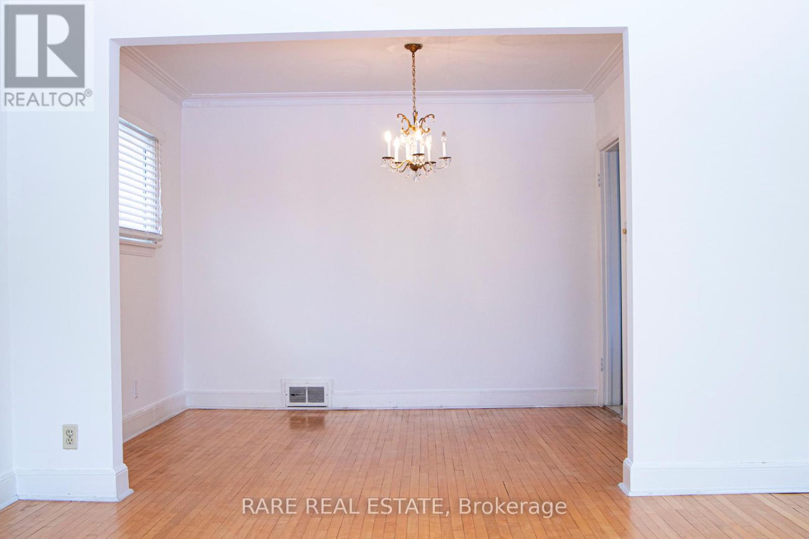 46 Dunblaine Avenue, Toronto, Ontario  M5M 2R9 - Photo 8 - C12750102