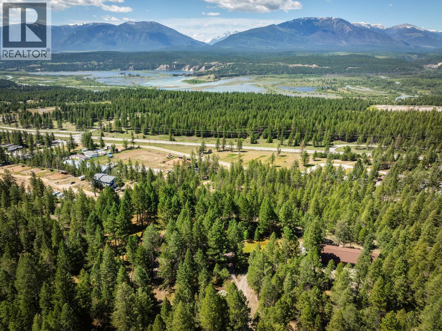 8566 Eacrett Road, Dry Gulch, British Columbia  V0A 1K2 - Photo 8 - 10357505