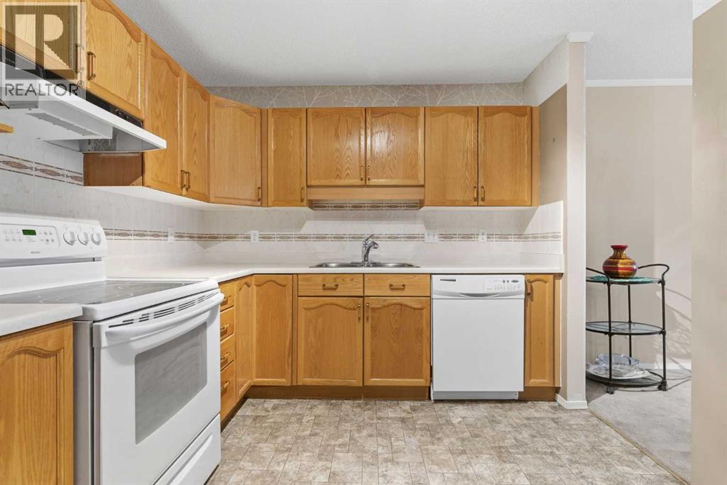 1209, 1209 Sienna Park Green Sw, Calgary, Alberta  T3H 3N7 - Photo 7 - A2275005