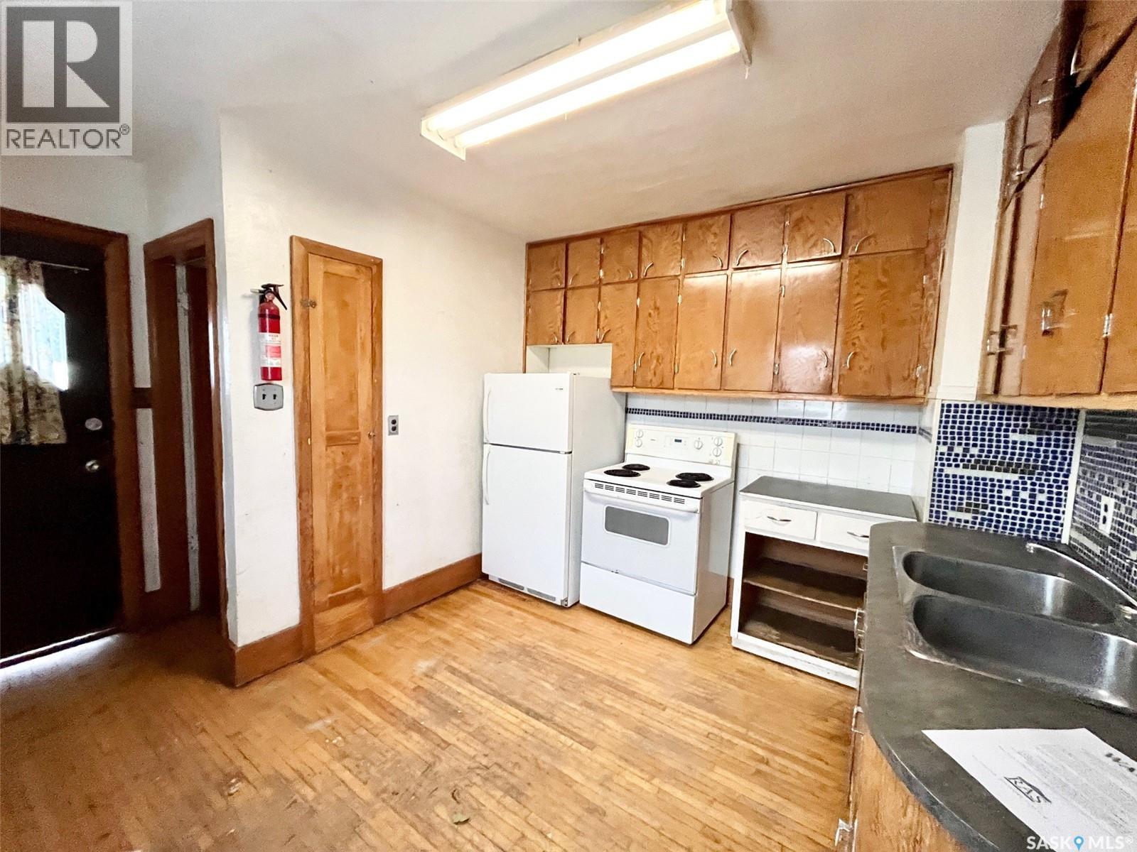 414 9th Street E, Prince Albert, Saskatchewan  S6V 0Y2 - Photo 6 - SK027863