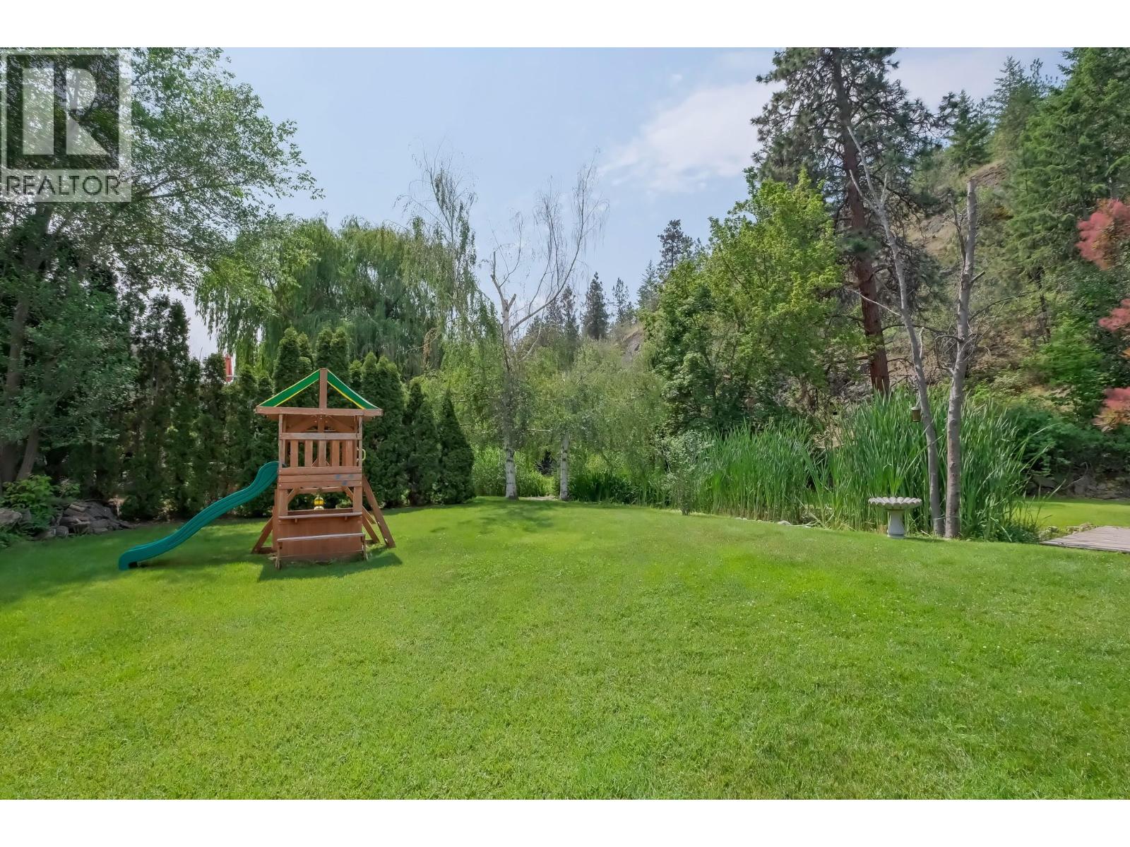 7200 VICTORIA Road S Summerland Photo 34