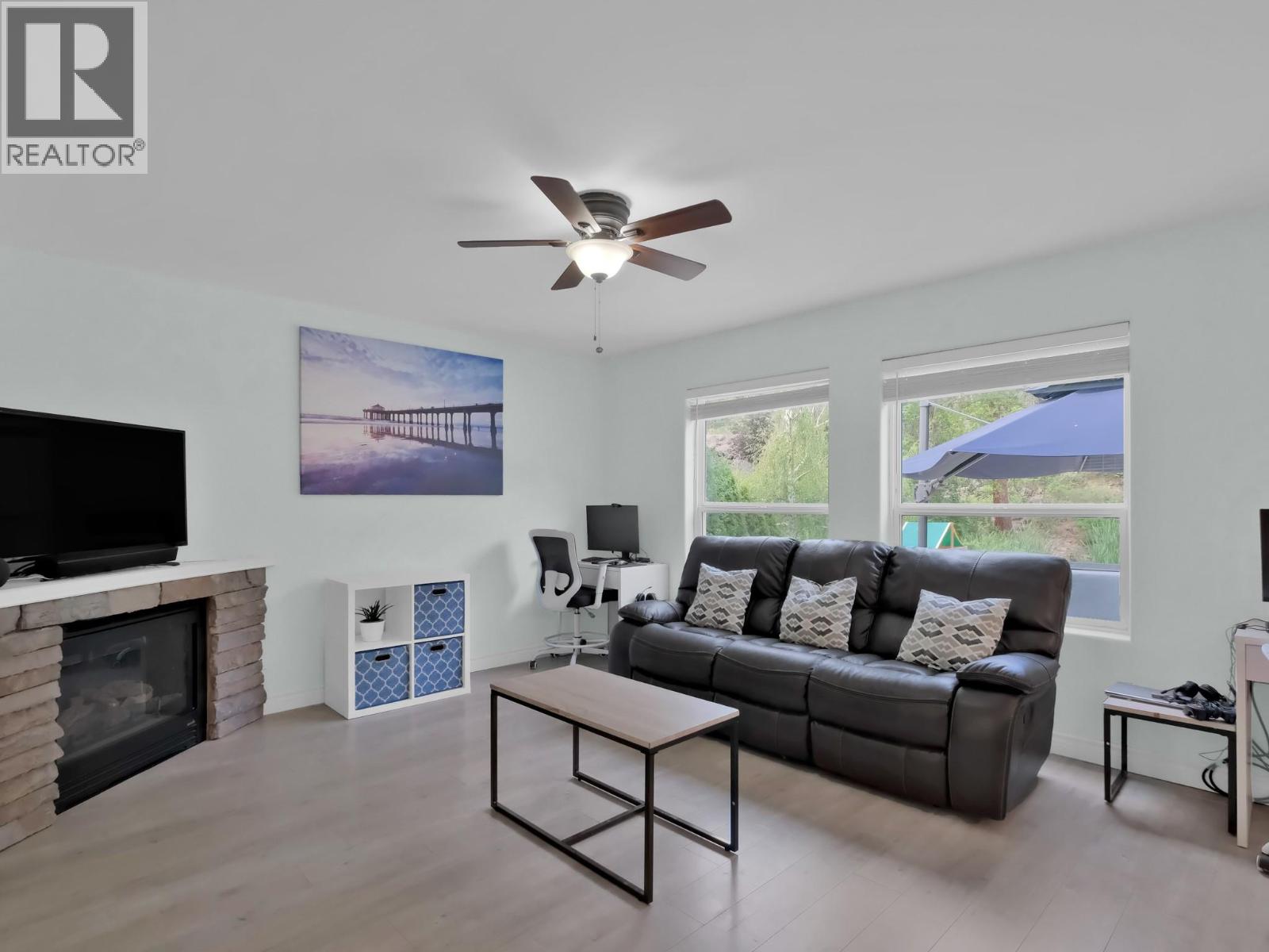 7200 VICTORIA Road S Summerland Photo 8