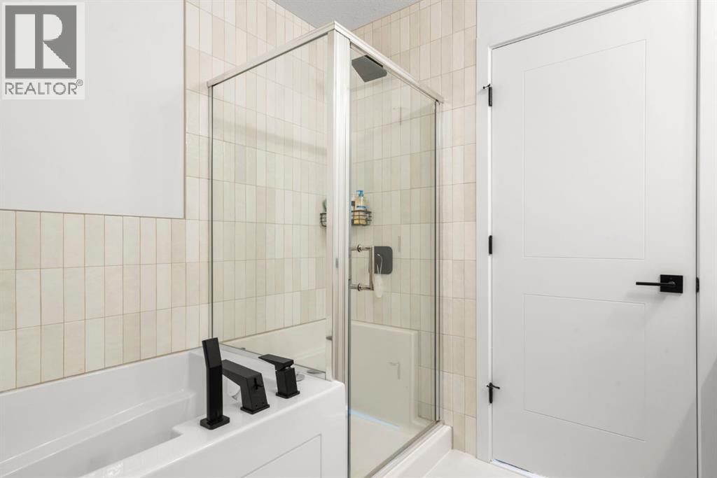 33 Shale Avenue, Cochrane, Alberta  T4C 3G6 - Photo 25 - A2279054