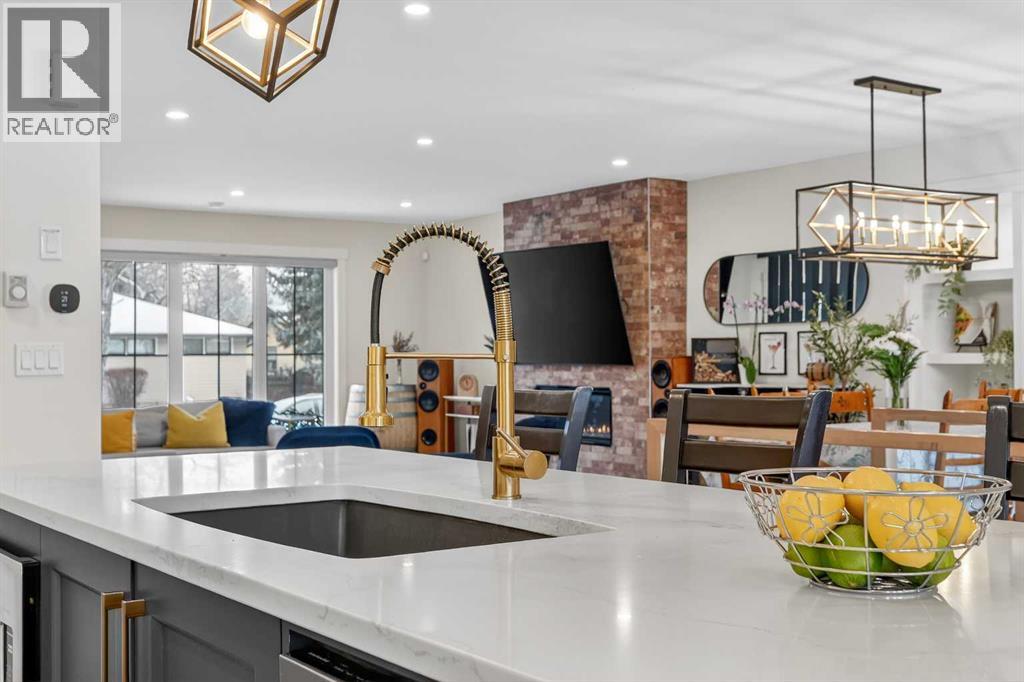 2720 41 Street Sw, Calgary, Alberta  T3E 3K6 - Photo 14 - A2280774